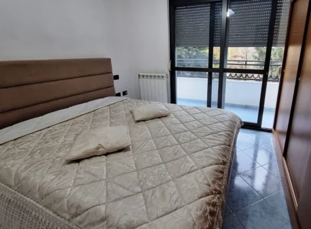 Tirane, jepet me qera apartament 2+1 , 90 m² 480 € (Pranë Bulevardit të Ri)