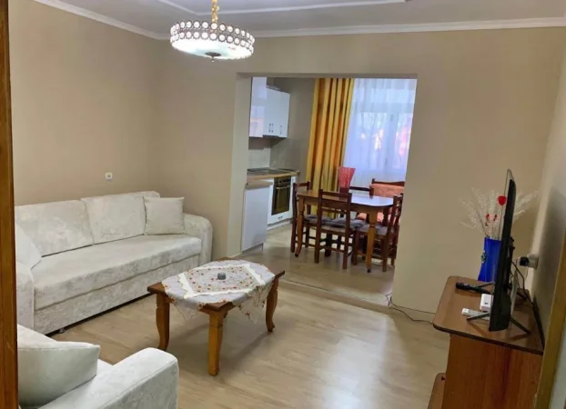 Tirane, jepet me qera apartament 1+1 , 68 m² 500 € (QSUT)