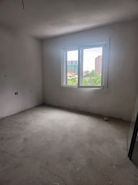 Tirane, shitet apartament 2+1+Ballkon Kati 4, 117 m² 128.843 € (Paskuqan)
