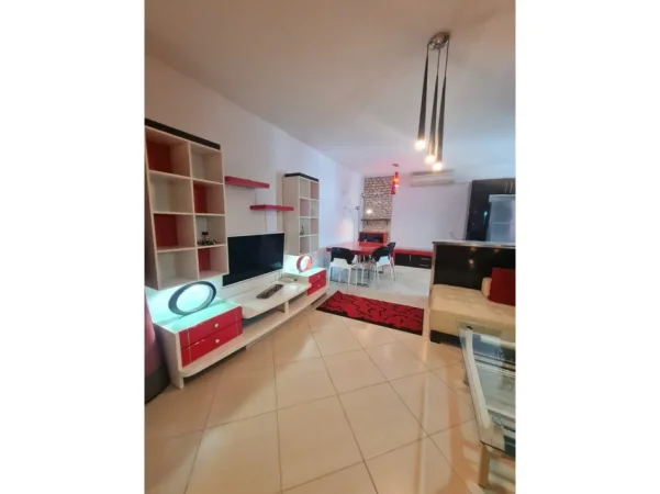 Tirane, jepet me qera apartament 2+1+Ballkon Kati 4, 104 m² 700 € (Rruga Ndre Mjeda)