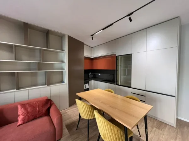 Tirane, jepet me qera apartament 1+1 Kati 3, 76 m² 700 € (kopshti botanik)