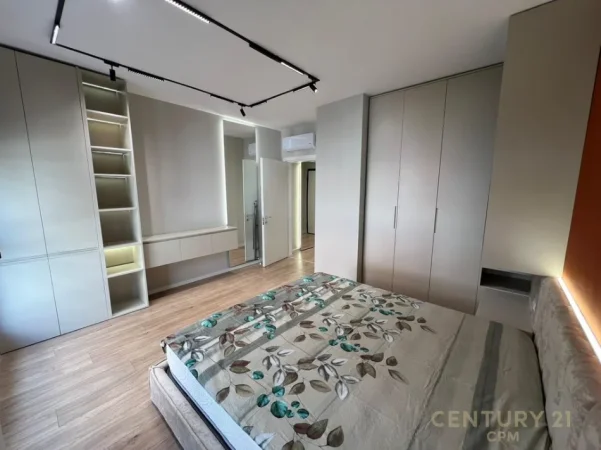 Tirane, jepet me qera apartament 1+1 Kati 3, 76 m² 700 € (kopshti botanik)