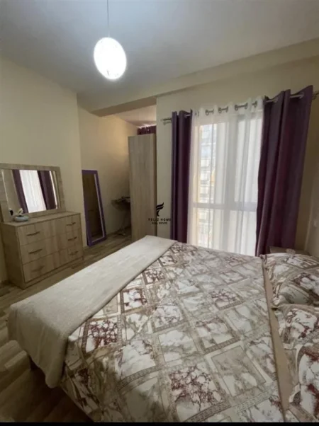 Tirane, jepet me qera apartament 1+1 Kati 5, 60 m² 700 € (KOMUNA E PARISIT)