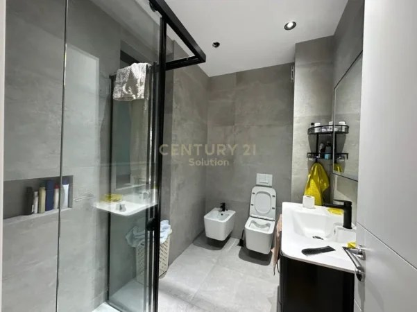 Tirane, shitet apartament 2+1+Ballkon Kati 9, 116 m² 205.000 € 
