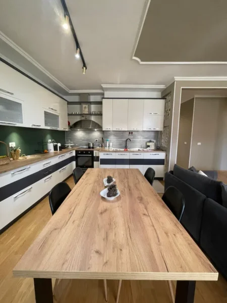 Shqiperi, shitet apartament 3+1 Kati 2, 109 m² 190.000 €