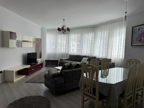 Tirane, jepet me qera apartament 3+1 Kati 6, 125 m² 1.200 € (Delijorgji)