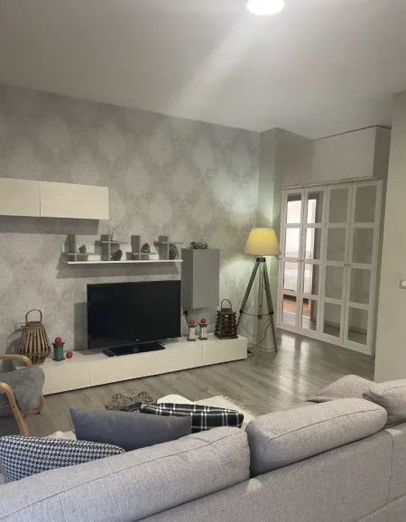 Tirane, shitet apartament 2+1 Kati 1, 97 m² 195.000 € (Kodra e Diellit Rruga e Zallit)