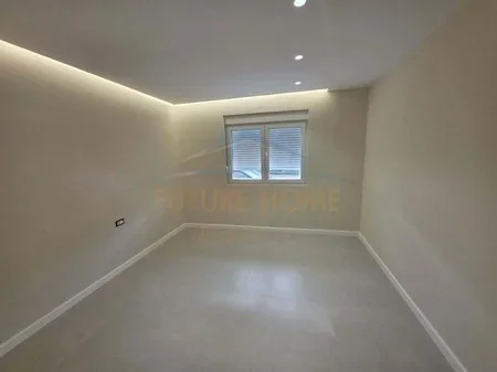 Tirane, shitet apartament 2+1 Kati 1, 74 m² 154.000 € 
