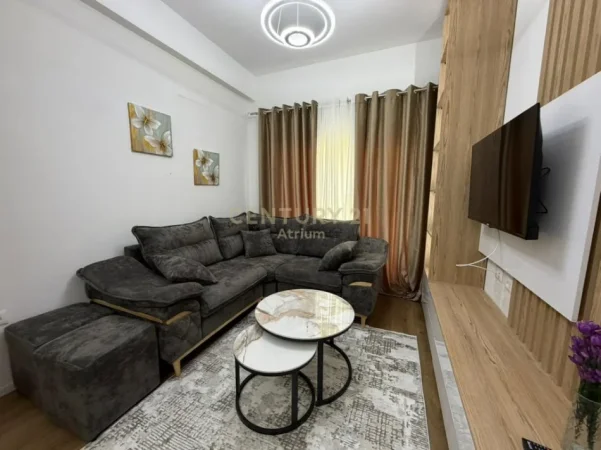 Tirane, shes apartament 1+1 Kati 2, 47 m² 90.000 € (kompleksi kadiu)