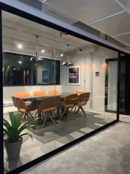 Tirane, jepet me qera zyre Kati 4, 130 m² 1.700 € (KIKA 3)