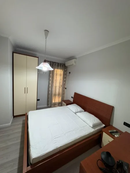 Tirane, jepet me qera apartament 3+1+Ballkon Kati 6, 125 m² 1.199 € (Rruga e Kavajes)