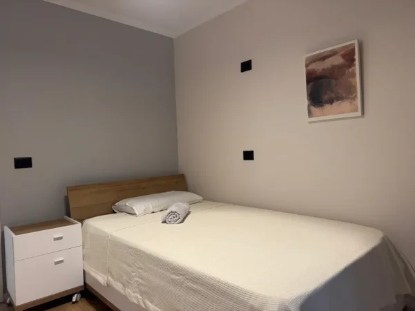 Tirane, shitet apartament 2+1+Ballkon Kati 2, 85 m² 252.000 € (Mine Peza)