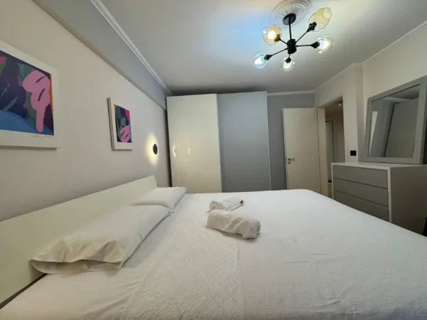 Tirane, shitet apartament 2+1+Ballkon Kati 2, 85 m² 252.000 € (Mine Peza)