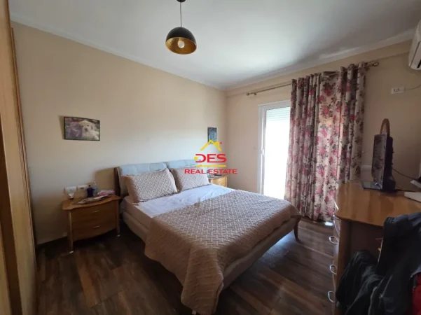 Vlore, shitet apartament 2+1+Ballkon Kati 9, 111 m² 163.000 € (Rruga Fiqirete Musta)