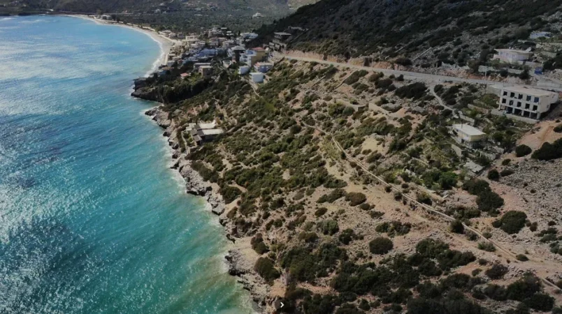 Vlore, shitet truall ne bregdet , 300 m²