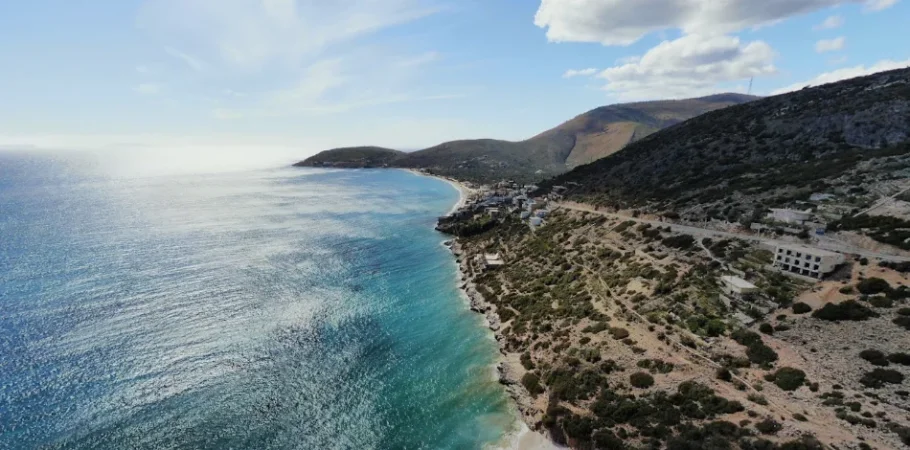 Vlore, shitet truall ne bregdet , 300 m²