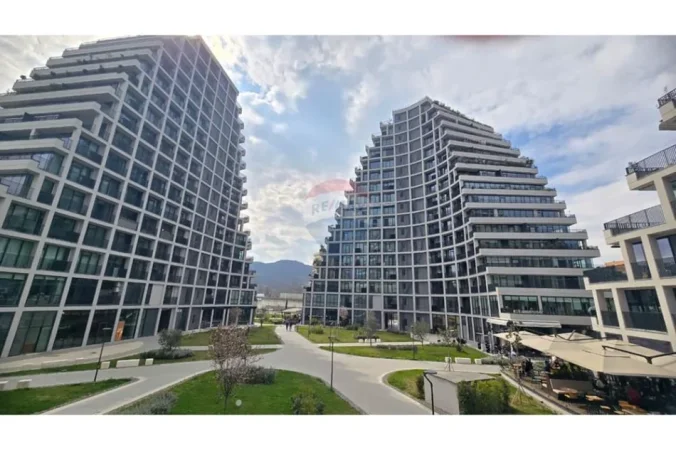 Tirane, jepet me qera dyqan te Lake View Kati 0, 42 m² 1.200 €
