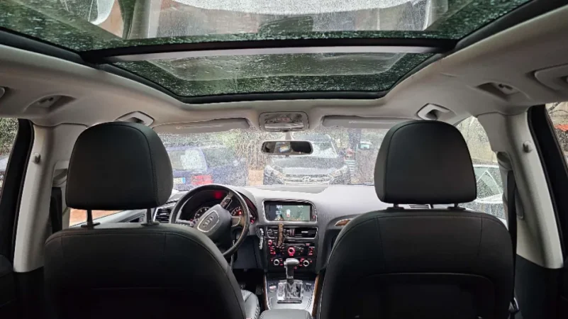 Tirane, shes Audi Q5 2.0 Gaz-Benzin Benzin+Gaz, e bardhë Klima 208.000 km 12.000 €