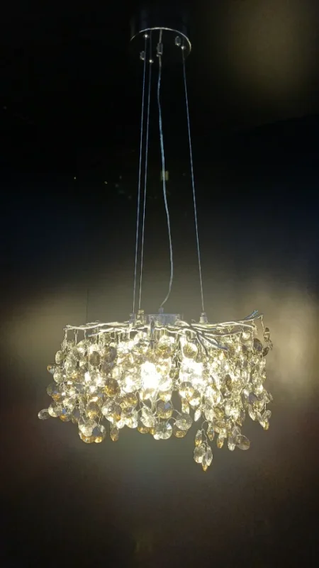 Tirane, shes Shes ndriçues modern 150 €
