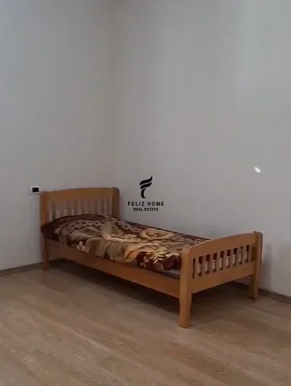 Tirane, jepet me qera apartament 2+1 Kati 3, 145 m² 500 € (CASA ITALIA)