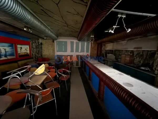 Tirane, shitet bar-resorant Kati 0, 108 m² 280.000 € (rruga e elbasanit)