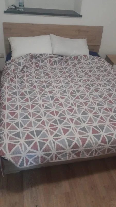 Tirane, jepet me qera apartament 2+1 Kati 3, 90 m² 450 € (Rruga Jordan Misja)