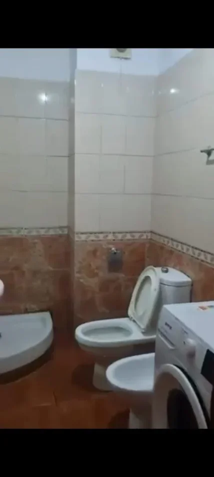 Tirane, jepet me qera apartament 1+1 Kati 2, 60 m² 400 € (Rrethi Astir)