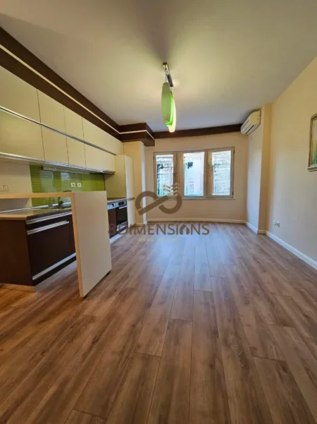 Tirane, shitet apartament 1+1+Ballkon Kati 3, 66 m² 163.000 € (Mine Peza)