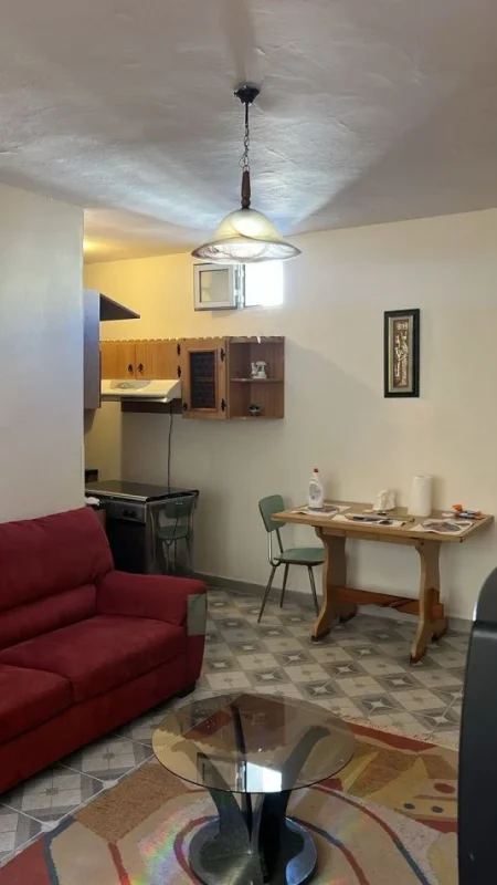 Tirane, jepet me qera apartament 1+1 Kati 6, 55 m² 420 € (Rruga Myslym Shyri)