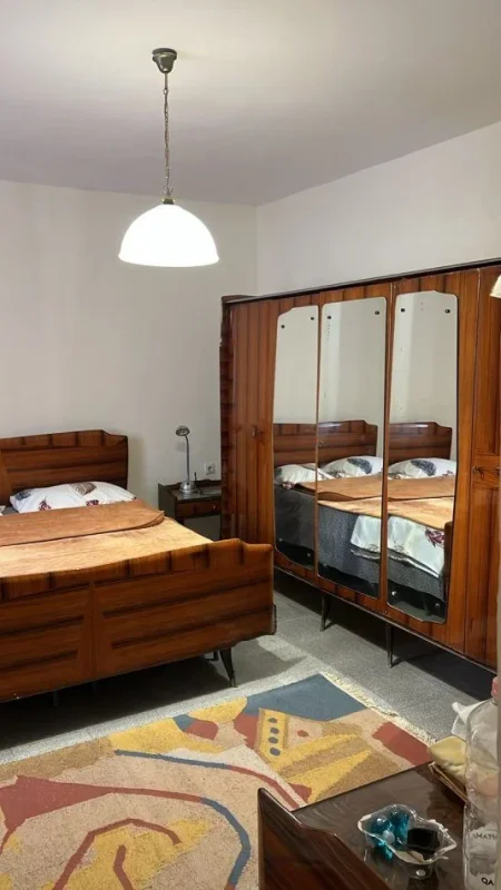 Tirane, jepet me qera apartament 1+1 Kati 6, 55 m² 420 € (Rruga Myslym Shyri)