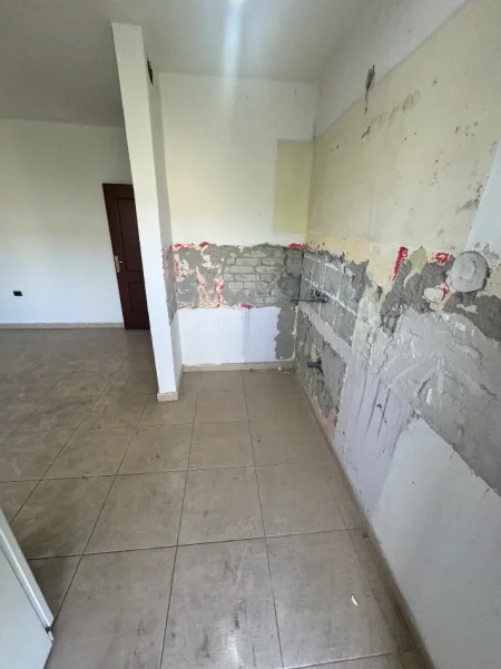 Shqiperi, shitet apartament 2+1+Aneks+Ballkon Kati 4, 65 m² 155.000 € (Rr. Irfan Tomini te Union Bank)