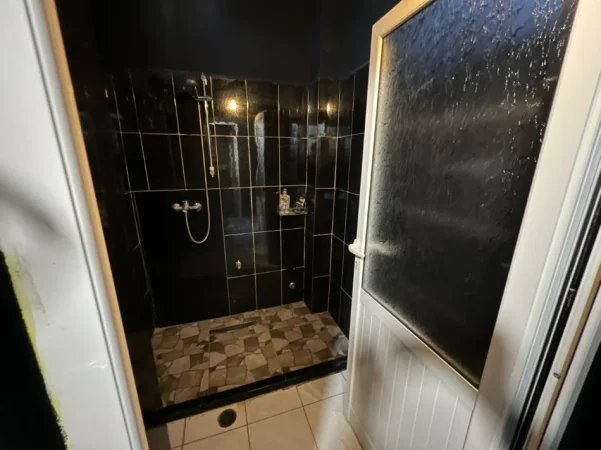 Vlore, shitet ambjent biznesi Kati 0, 120.000 € (Lungomare)