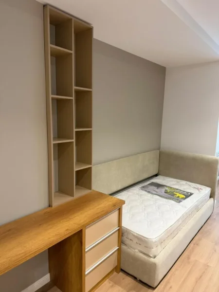 Tirane, jepet me qera apartament 1+1 , 800 € 