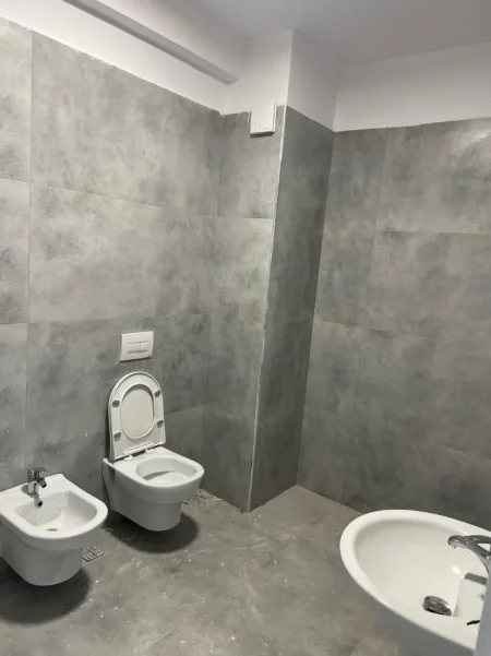 Tirane, jepet me qera apartament 1+1 Kati 6, 83 m² 400 € (Paskuqan)