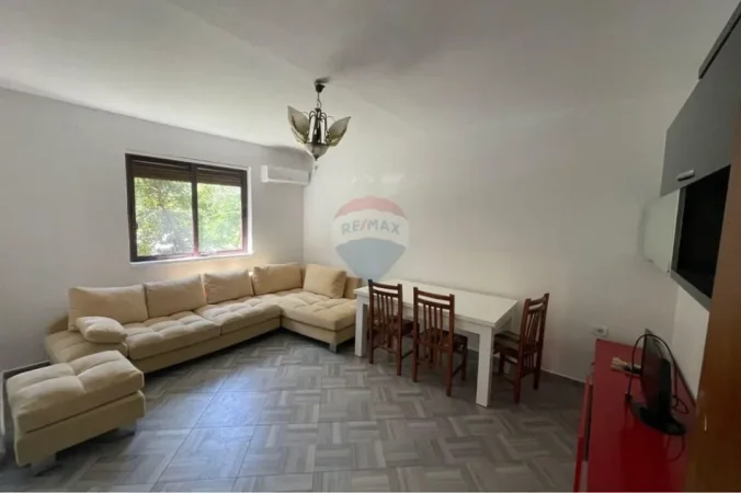 Tirane, shitet apartament 1+1+Ballkon Kati 2, 59 m² 125.000 € (Rruga Irfan Tomini)