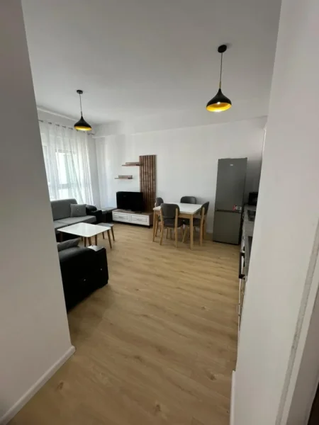 Tirane, jepet me qera apartament 1+1 Kati 7, 450 € 