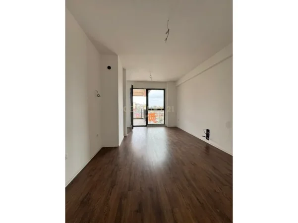 Tirane, shitet apartament 1+1+Ballkon Kati 6, 74 m² 257.600 € 