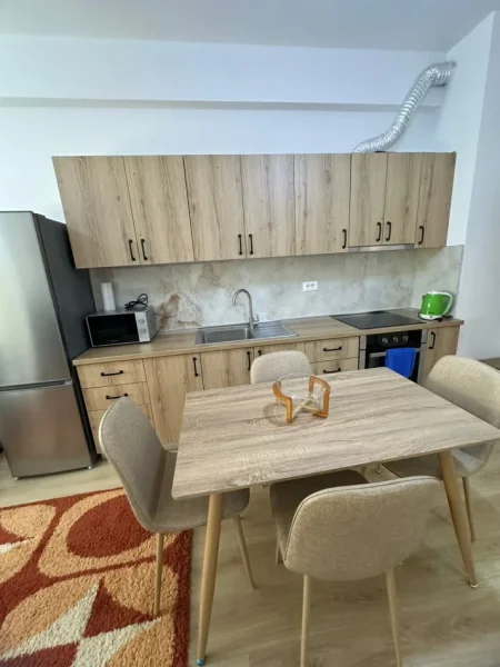 Tirane, jepet me qera apartament 1+1 Kati 3, 400 € 