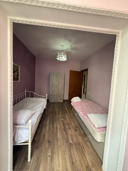 Tirane, jepet me qera Vile, Duplex/Apartament 2+1 Kati i 2 dhe 3, 160 m² (RRUGA E FORTUZIT)
