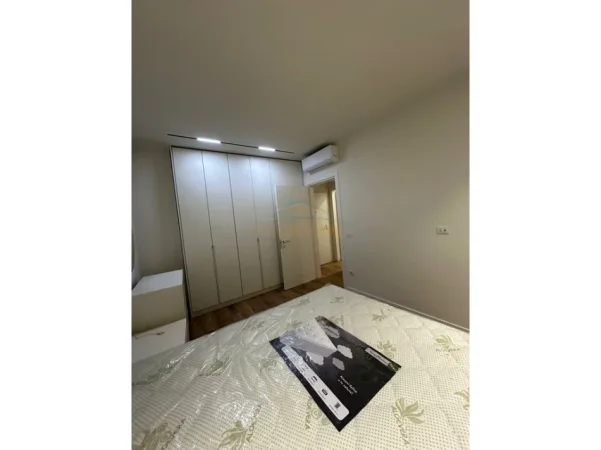 Tirane, jepet me qera apartament 1+1 Kati 3, 64 m² 600 €