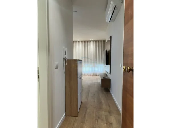Tirane, jepet me qera apartament 1+1 Kati 3, 64 m² 600 €