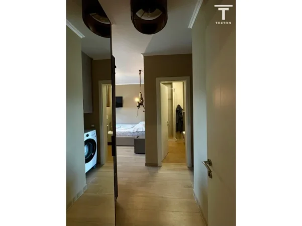 Tirane, shitet apartament 1+1 Kati 8, 61 m² 220.000 € (rruga: "Him Kolli")