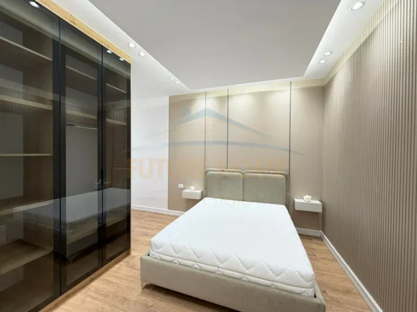 Tirane, shitet apartament 2+1+Ballkon Kati 1, 104 m² 215.000 € (Kompleksi Golden Park)