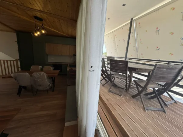 Tirane, jepet me qera apartament duplex 2+1 Kati 7, 120 m² 600 € (SHKOZE)