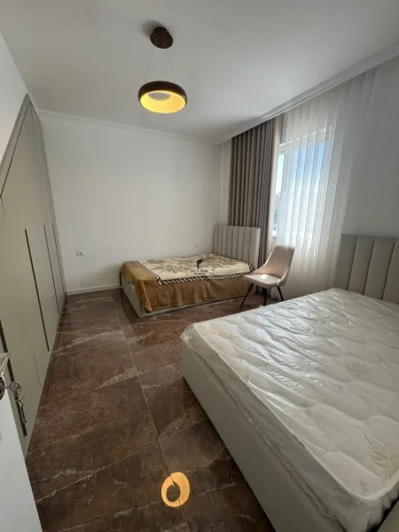 Tirane, jepet me qera apartament duplex 2+1 Kati 7, 120 m² 600 € (SHKOZE)