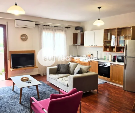 Shkoder, jepet me qera apartament 2+1+Ballkon Kati 4, 108 m² (QENDER)