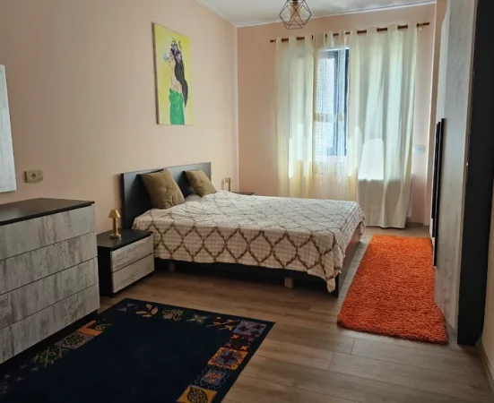 Tirane, jepet me qera apartament 2+1 , 125 m² 1.000 € 