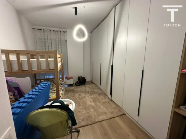 Tirane, shitet apartament 2+1+Ballkon Kati 5, 105 m² 150.000 € 