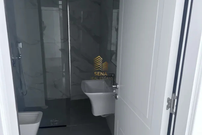 Tirane, jepet me qera apartament/ambient biznesi 1+1+Ballkon Kati 2, 75 m² 500 € (5 Maji)