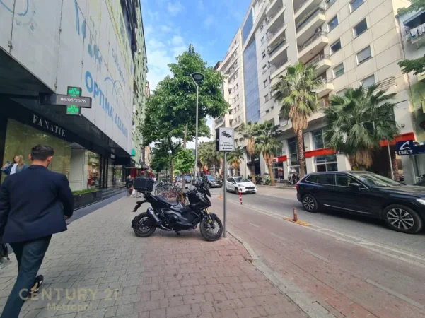 Tirane, shitet ambjent biznesi , 44 m² 350.000 € (Ish Bllok)